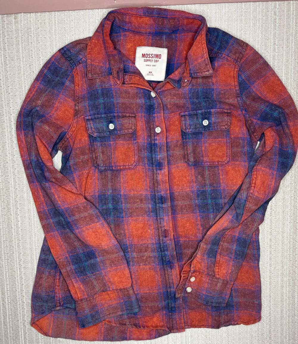 Mossimo Supply Co. Women's Long Sleeve Button-Down Plaid Flannel Shirt